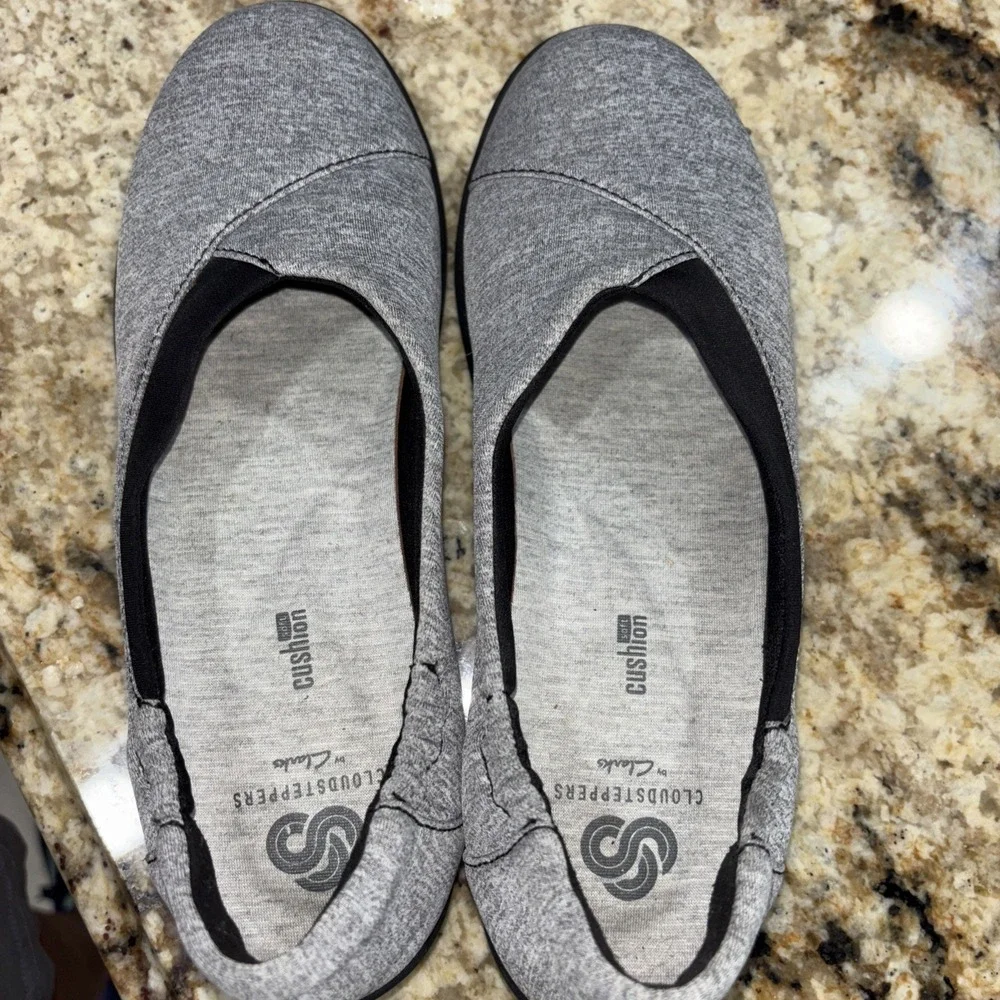 Clark's  Women's Cloudsteppers Slip-Ons Gray Size 7 Cushioned